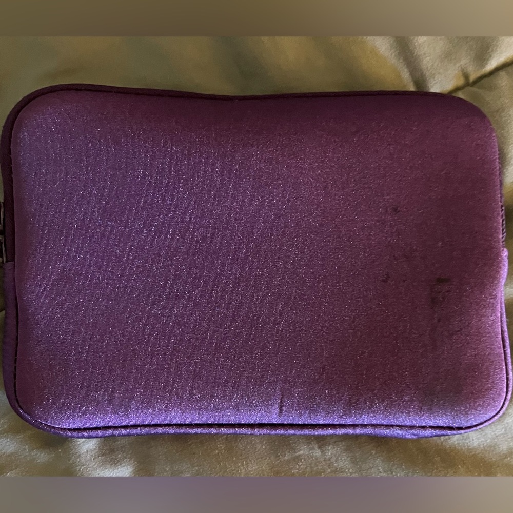 Case - Picture 2 of 6